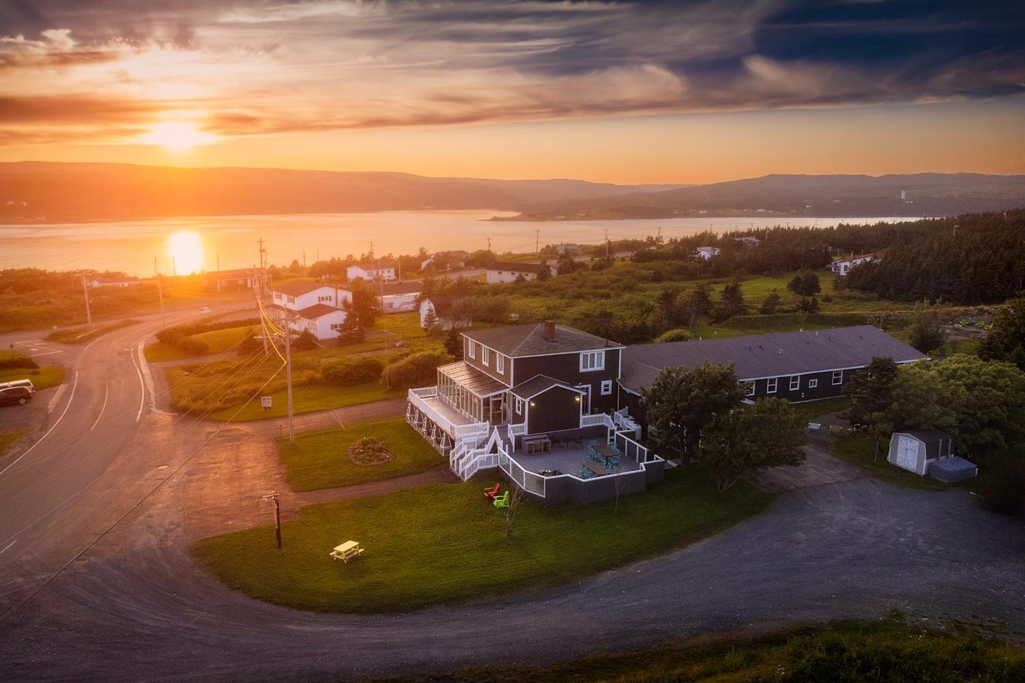 Edge Of The Avalon Inn Trepassey Экстерьер фото