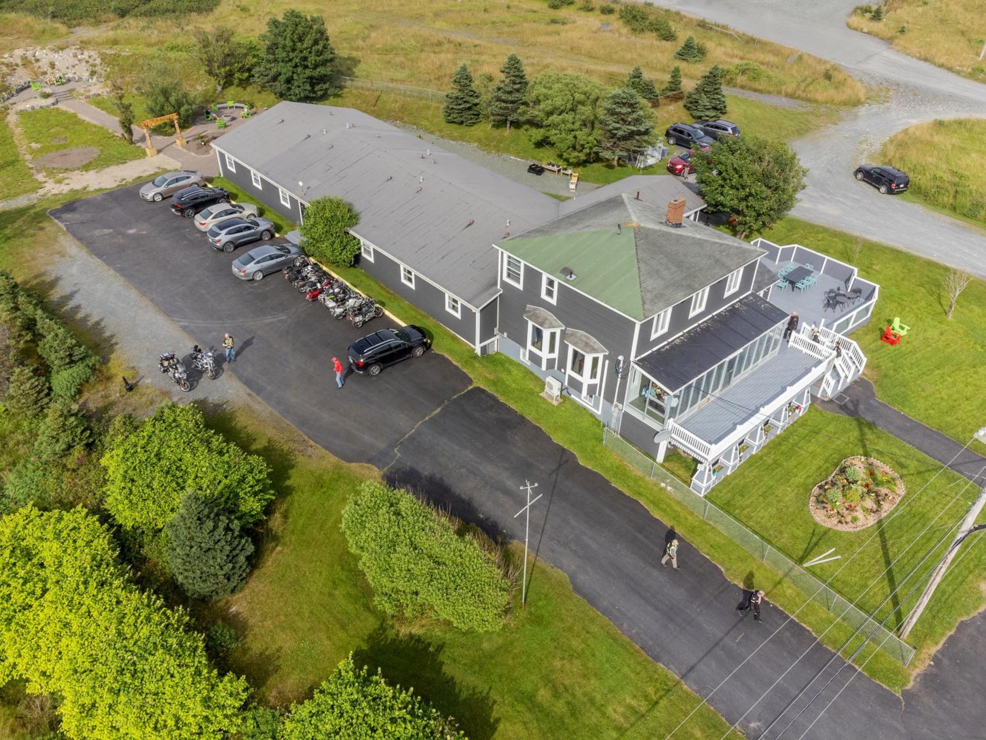 Edge Of The Avalon Inn Trepassey Экстерьер фото
