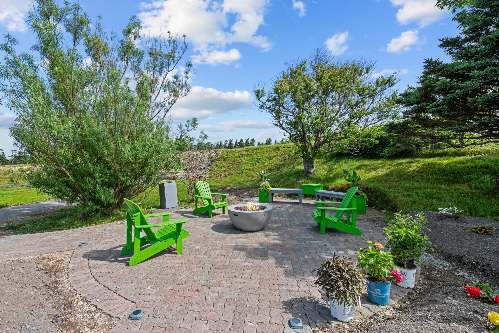 Edge Of The Avalon Inn Trepassey Экстерьер фото